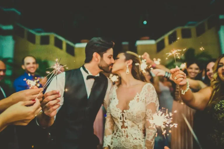 Make Your Husband Happy and Passionate Using These 7 Tips