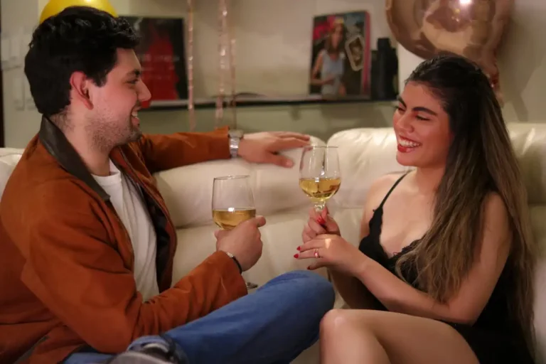 10 Clever Questions to Deepen Your Boyfriend’s Love for You