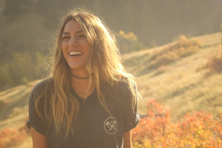 What Does It Mean When A Guy Calls You Beautiful? (Cute or Stunning)