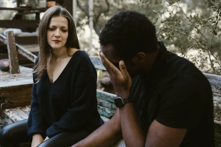 10 Signs He Still Loves You After Breakup