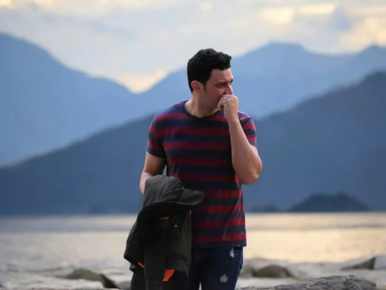 When Does a Man Start to Miss You (15 Signs to Know)